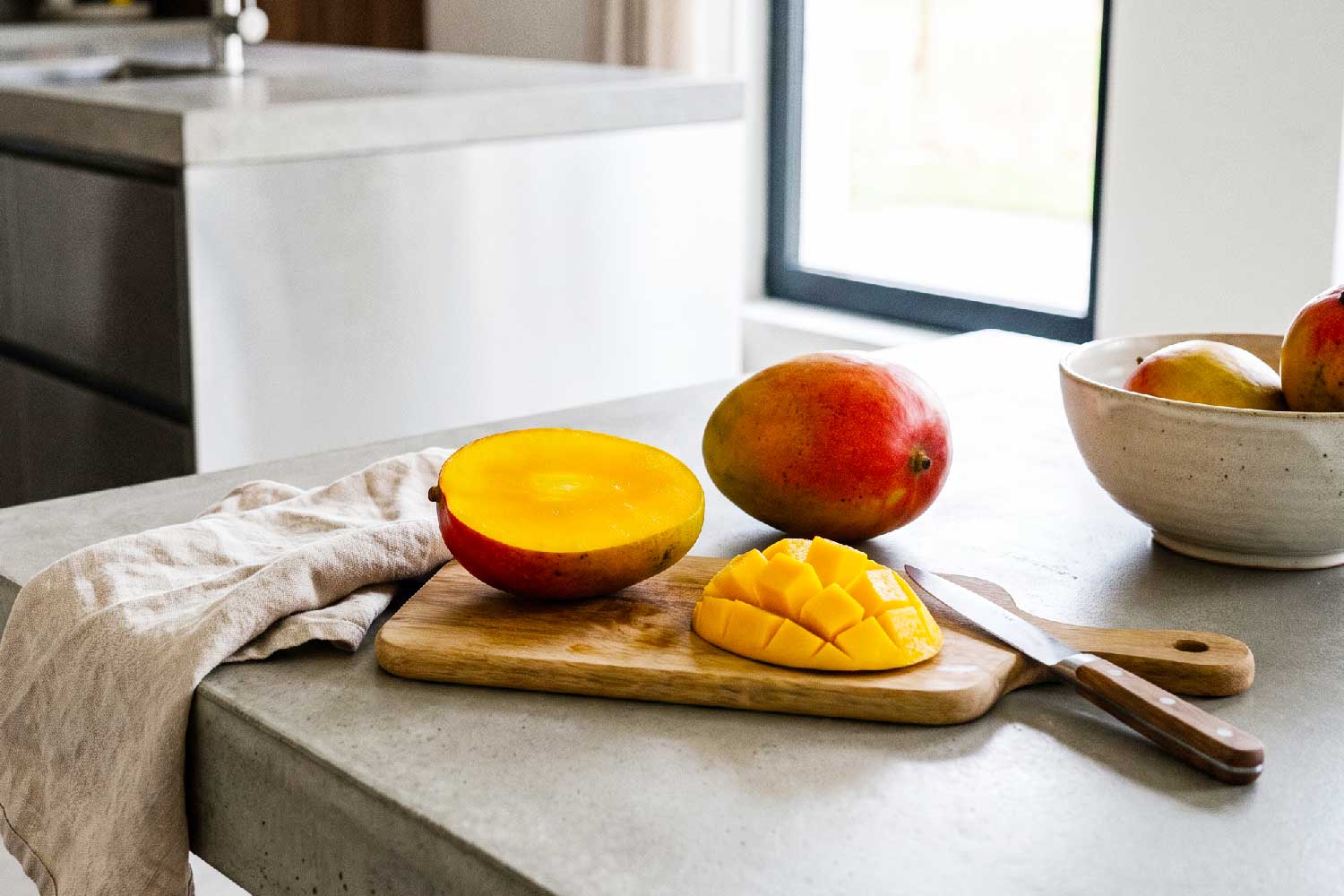 Mangoes Unwrapped History, Nutrition, and Delicious Recipes